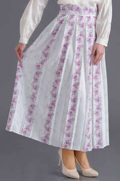 rose print white skirt